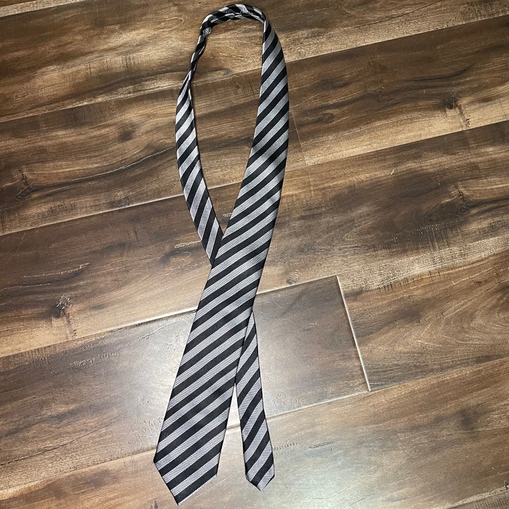 Men’s Stripped Necktie